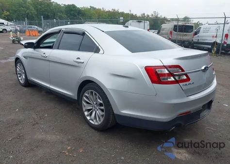 2015 Ford Taurus Limited z USA, uszkodzony, nr VIN 1FAHP2F95FG176158